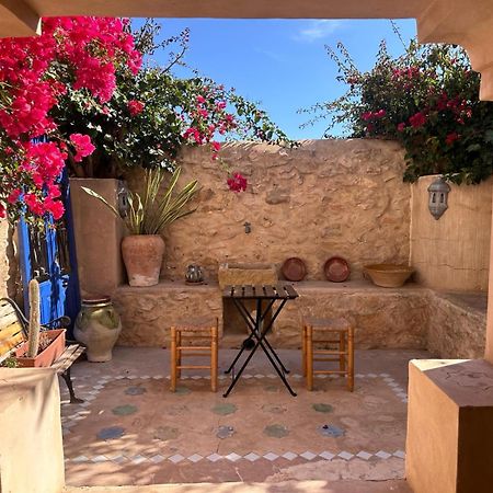 Casa Con Vistas Al Mar Y Patio De Buganvillas Aigues Bagian luar foto